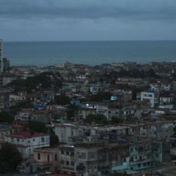 Cuba quedó a oscuras y bajo el agua