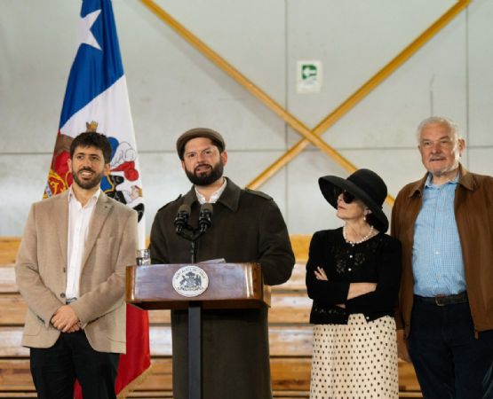 Gabriel Boric votó en Punta Arenas y llamó a todo Chile a votar