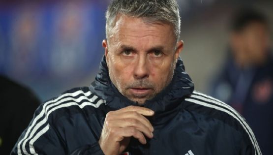 Gustavo Álvarez, desde Santiago, confiesa si será el DT de Chile