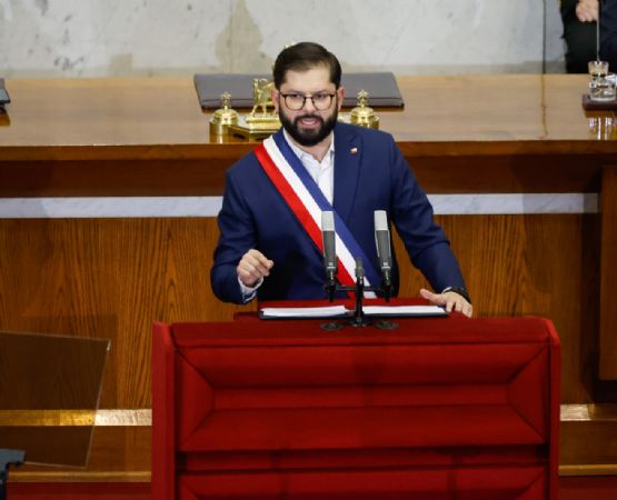 Cadem indica que hay un alza en la aprobación de Gabriel Boric tras nueve meses
