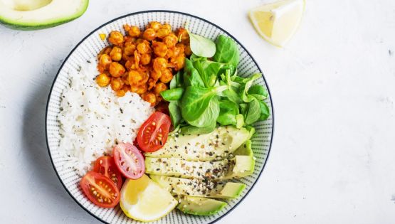 Conoce opciones de ensaladas para agregar más proteínas a tu alimentación
