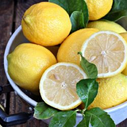 El truco definitivo para que el limón dure fresco por mucho más tiempo