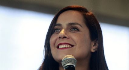 Natalia Valdebenito sorprendió al público con inesperada broma durante importante evento