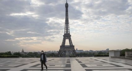 La Torre Eiffel reabre al público tras ocho meses de permanecer cerrada