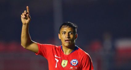 La emotiva foto de Alexis Sánchez en homenaje a Diego Maradona