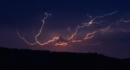 Alerta meteorológica por tormentas eléctricas en seis regiones del país