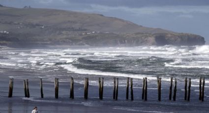 Fuertes olas afectaron playas de Perú a raíz de la erupción del volcán submarino en Tonga