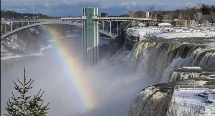 Increíbles imágenes de las cataratas del Niágara congeladas por la tormenta Elliot