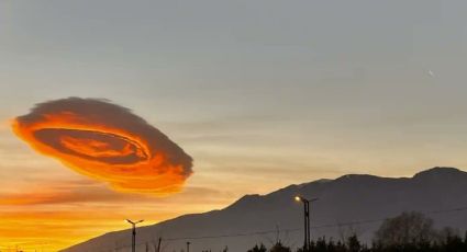 Nube roja con forma de ovni aparece en los cielos de Turquía