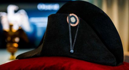 Subastan en precio récord un sombrero de Napoleón Bonaparte