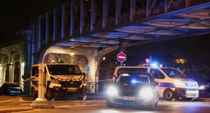 Terror en París: un hombre atacó a varias personas en los alrededores de la torre Eiffel