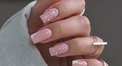 El nail art con piedras brillantes que se impone en esta temporada