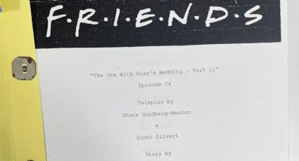 Los fans de "Friends" están asombrados por la subasta de guiones originales de la serie