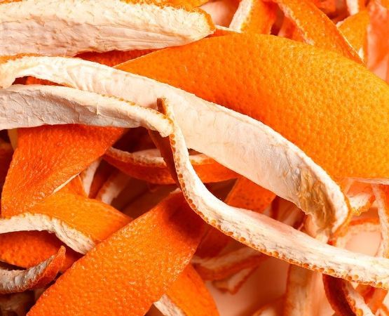 Revive tus muebles con este truco natural de cáscaras de naranja