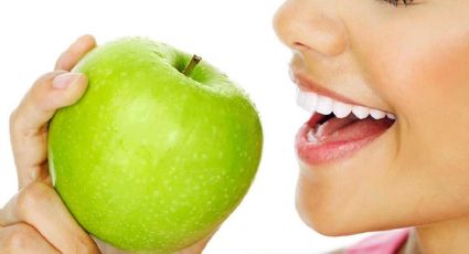 Descubre los alimentos que fortalecen y protegen tus dientes