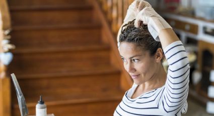Cubre las canas por tu cuenta desde casa: ahorra plata en la peluquería