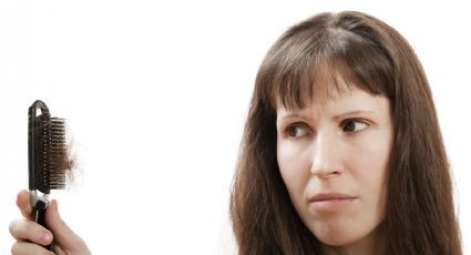 Cómo desinfectar un cepillo de cabello solo con vinagre y bicarbonato de sodio