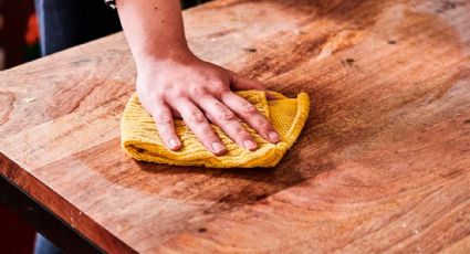 ¡Con solo 3 ingredientes! Haz esta fórmula secreta que dejará tus muebles de madera brillantes