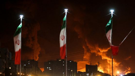Irán propone debatir su programa nuclear, pero exige una condición