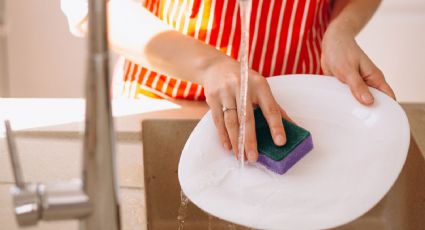 Lava los platos sin esfuerzo: trucos caseros para hacerlo más fácil y rápido