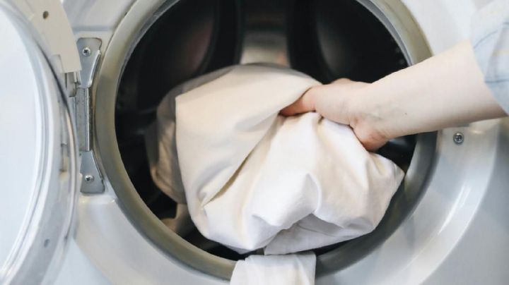 ¿Ropa llena de pelusa tras el lavado? Este truco casero es la solución que necesitas